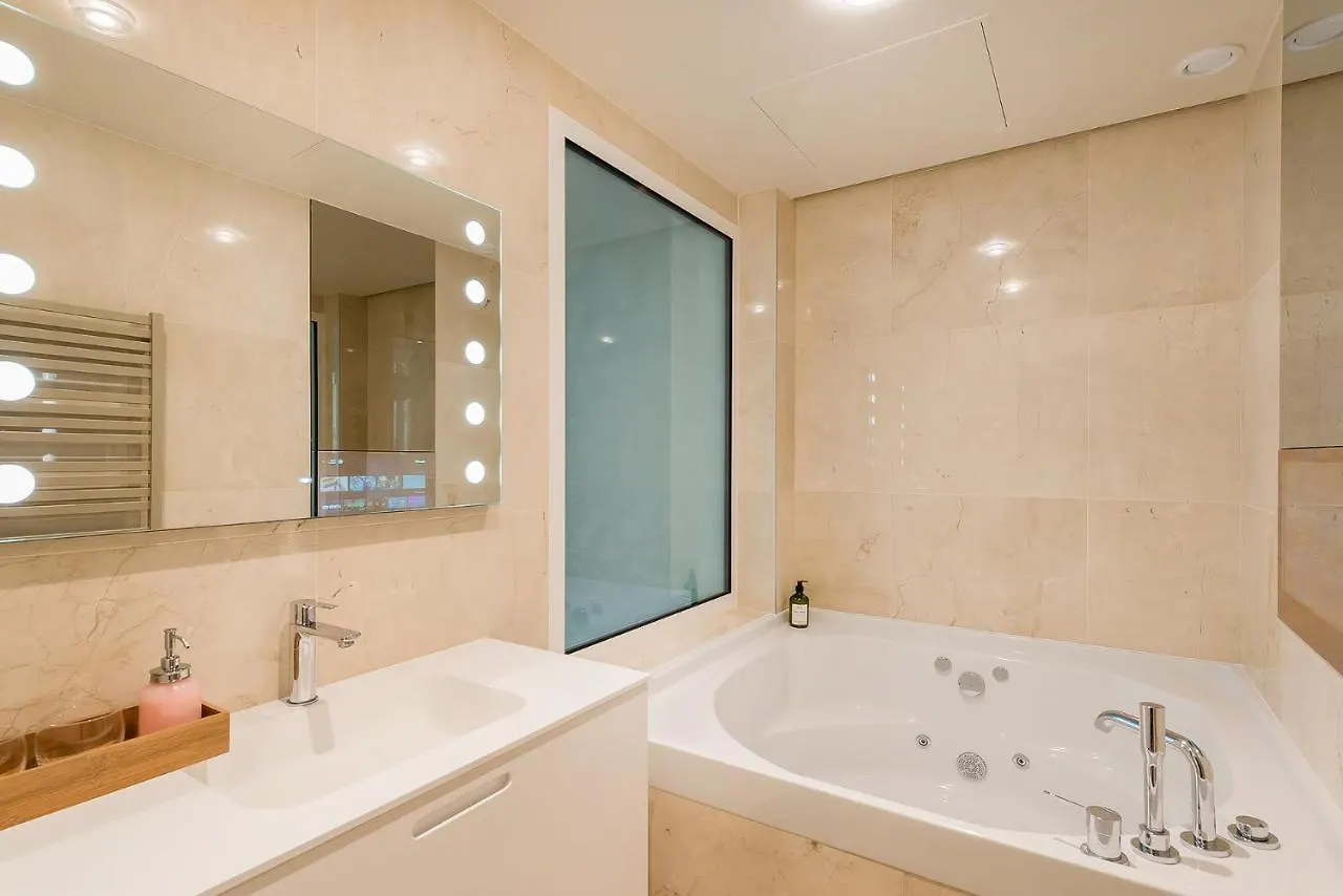 Apartment Ferienwohnung Sejour Au Taj Proche Tour-Eiffel Paris